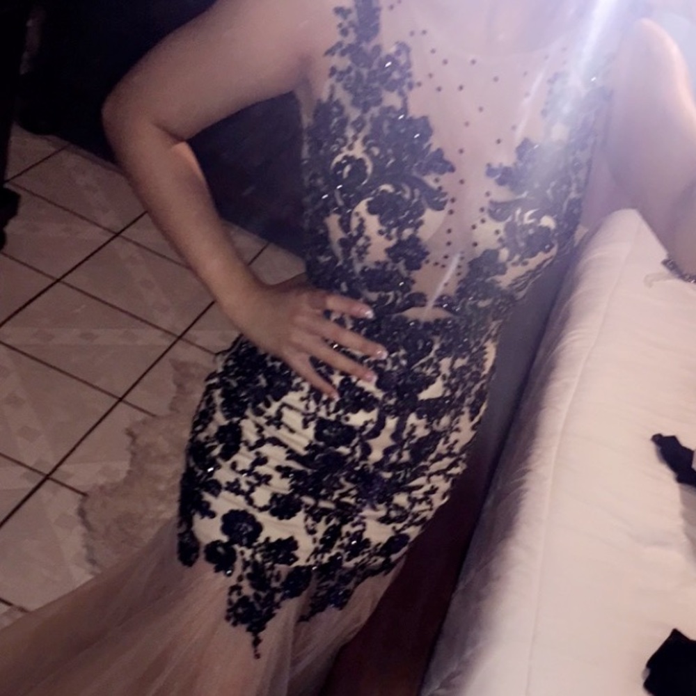 Beige/Black Prom Dress 🖤